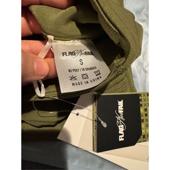 NWT Flag nor Fail Rush leggings olive size small - Picture 4 of 11